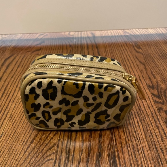 Tory Burch small leopard pouch/cosmetic bag - Picture 4 of 5